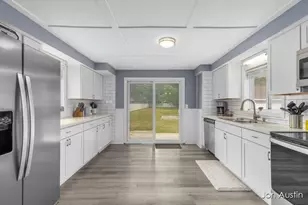 3846 Byron Center Ave SW, Wyoming, MI 49519 - Photo 11
