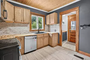 66 Magnolia Ave, Battle Creek, MI 49017 - Photo 11