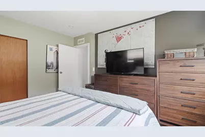 1040 Kirk Drive SE, Grand Rapids, MI 49546 - Photo 13