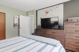 1040 Kirk Dr SE, Grand Rapids, MI 49546 - Photo 13