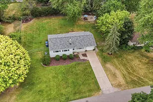 1040 Kirk Dr SE, Grand Rapids, MI 49546 - Photo 27