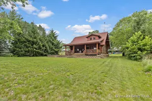 2618 N Mundy Ave, White Cloud, MI 49349 - Photo 3