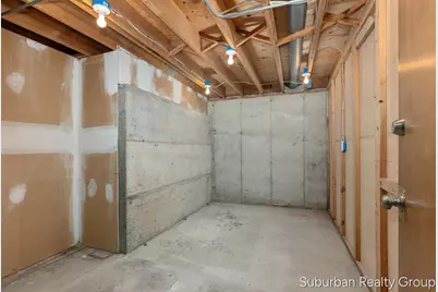 230 S State Street, Zeeland, MI 49464 - Photo 19