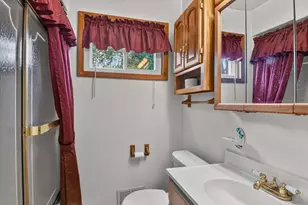 574 E Dallas Ave, Madison Heights, MI 48071 - Photo 11
