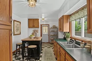 574 E Dallas Ave, Madison Heights, MI 48071 - Photo 7