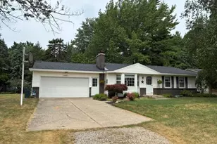 7105 Southwood Dr, Jenison, MI 49428 - Photo 1