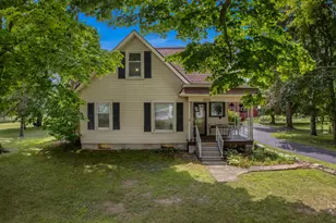 235 E Main St, North Adams, MI 49262 - Photo 13