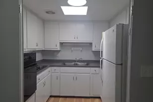 765 Douglas St, Jackson, MI 49203 - Photo 3