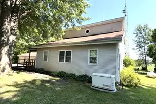 4084 Hartman Rd, Sodus, MI 49126 - Photo 11