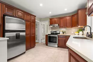 2464 Blueberry Ln, Ann Arbor, MI 48103 - Photo 15