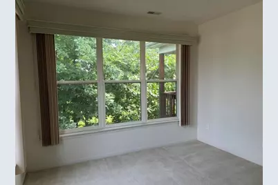 1452 Fox Pointe Circle, Ann Arbor, MI 48108 - Photo 9