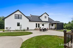 2281 N Green Creek Rd, Muskegon, MI 49445 - Photo 15