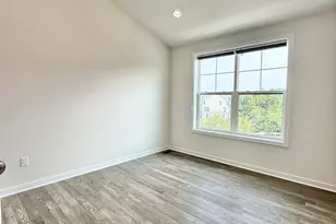 2752 S Spurway Dr, Ann Arbor, MI 48105 - Photo 29