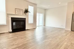 2752 S Spurway Dr, Ann Arbor, MI 48105 - Photo 13