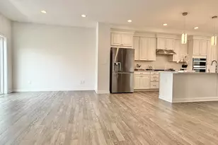 2752 S Spurway Dr, Ann Arbor, MI 48105 - Photo 15