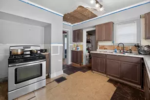 1043 Oakdale St SE, Grand Rapids, MI 49507 - Photo 11