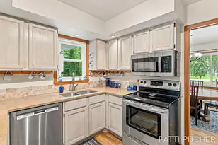 13369 Forest Park Dr, Grand Haven, MI 49417 - Photo 23