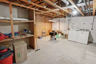 3268 Alpine Dr, Ann Arbor, MI 48108 - Photo 19