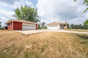 362 Broman St NE, Sparta, MI 49345 - Photo 3