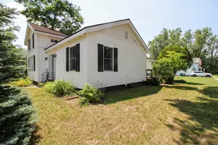 422 Maple St, Three Rivers, MI 49093 - Photo 3