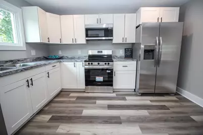 422 Maple Street, Three Rivers, MI 49093 - Photo 5