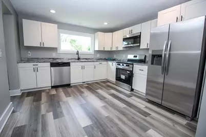 422 Maple Street, Three Rivers, MI 49093 - Photo 7