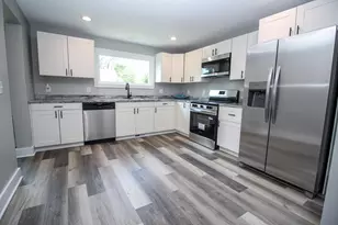 422 Maple St, Three Rivers, MI 49093 - Photo 7
