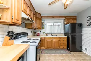 18951 Sunset St, Livonia, MI 48152 - Photo 9