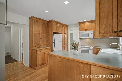 4840 Cresthill Drive NE, Grand Rapids, MI 49525 - Photo 9