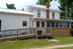 1311 E Montgomery Rd, Hillsdale, MI 49242 - Photo 3