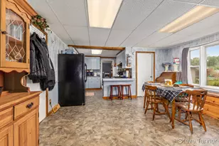 117 W Pine St, Edmore, MI 48829 - Photo 9