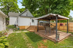 117 W Pine St, Edmore, MI 48829 - Photo 25