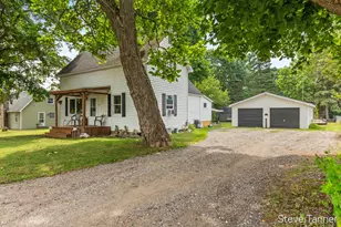 117 W Pine St, Edmore, MI 48829 - Photo 1