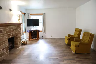 114 E Southeastern Avenue E, Galien, MI 49113 - Photo 5