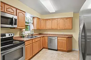 31 S New Moon Terrace S, Springfield, MI 49037 - Photo 5