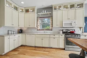 312 E 16th St, Holland, MI 49423 - Photo 5