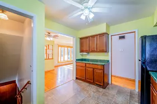 2910 Parkwood St, Trenton, MI 48183 - Photo 11