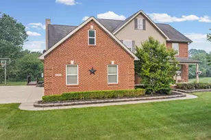 20903 Oak Tree Dr, South Lyon, MI 48178 - Photo 3