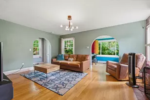 325 Hilldale Dr, Ann Arbor, MI 48105 - Photo 5