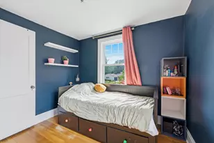 325 Hilldale Dr, Ann Arbor, MI 48105 - Photo 17