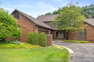 6081 N Gatehouse Dr SE, Grand Rapids, MI 49546 - Photo 3