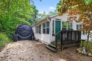 425 Garland St, Kalamazoo, MI 49001 - Photo 1