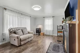 109 W Sunset Blvd W, Battle Creek, MI 49017 - Photo 5