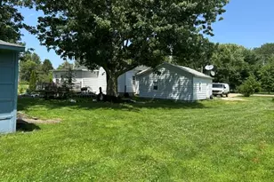 1984 Greenly Ave, Benton Harbor, MI 49022 - Photo 17