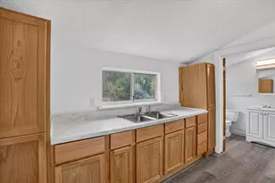 1208 Maple Ave, Jackson, MI 49203 - Photo 53