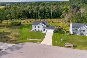 1309 Waterpoint Ct, Whitehall, MI 49461 - Photo 3