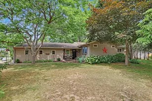 507 Floral Dr, Belding, MI 48809 - Photo 3
