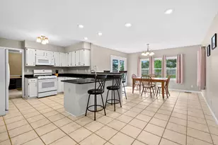 6118 Sablewood Cir, Portage, MI 49024 - Photo 3