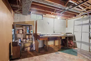938 Calvary Ave NW, Grand Rapids, MI 49504 - Photo 23