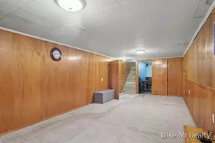 938 Calvary Ave NW, Grand Rapids, MI 49504 - Photo 31